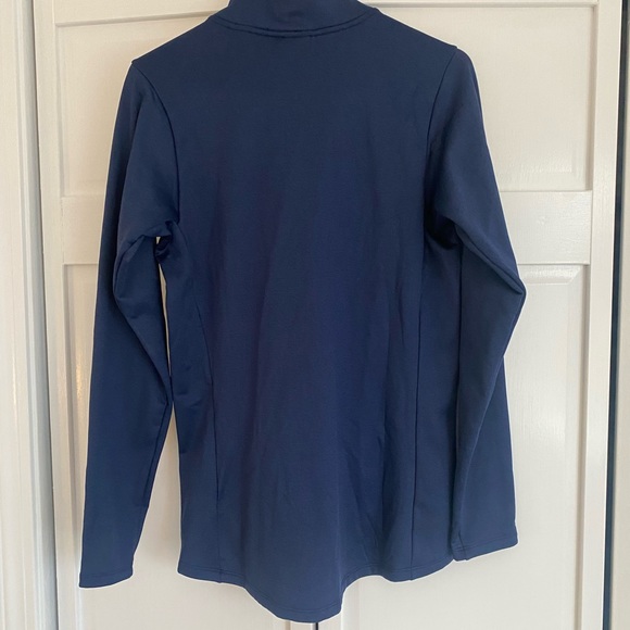 SOLD Women’s green and blue Patagonias- like new - Picture 7 of 9